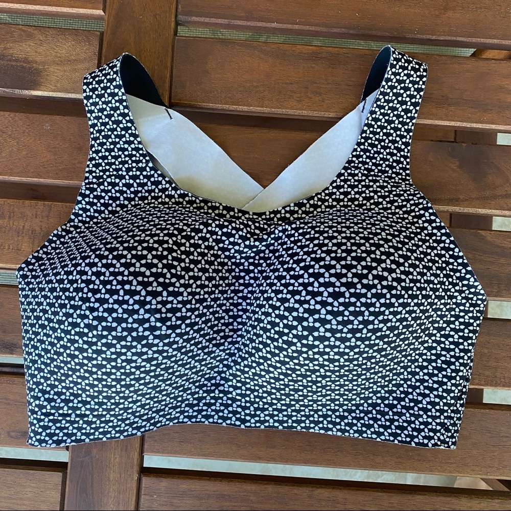 Lululemon Black and White Enlite Front-Zip Bra High Support 34DD